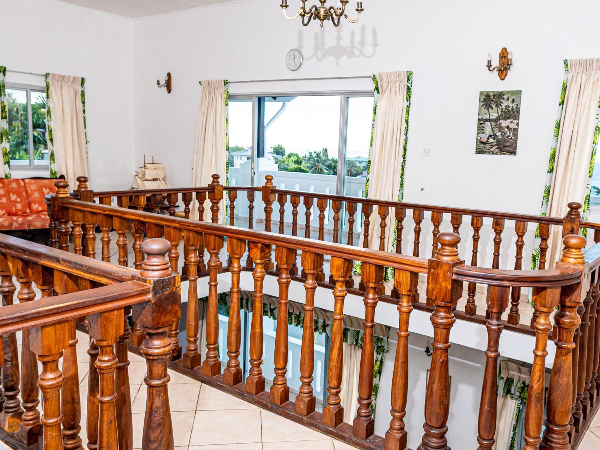 Bottle Palm Villa Victoria Dış mekan fotoğraf