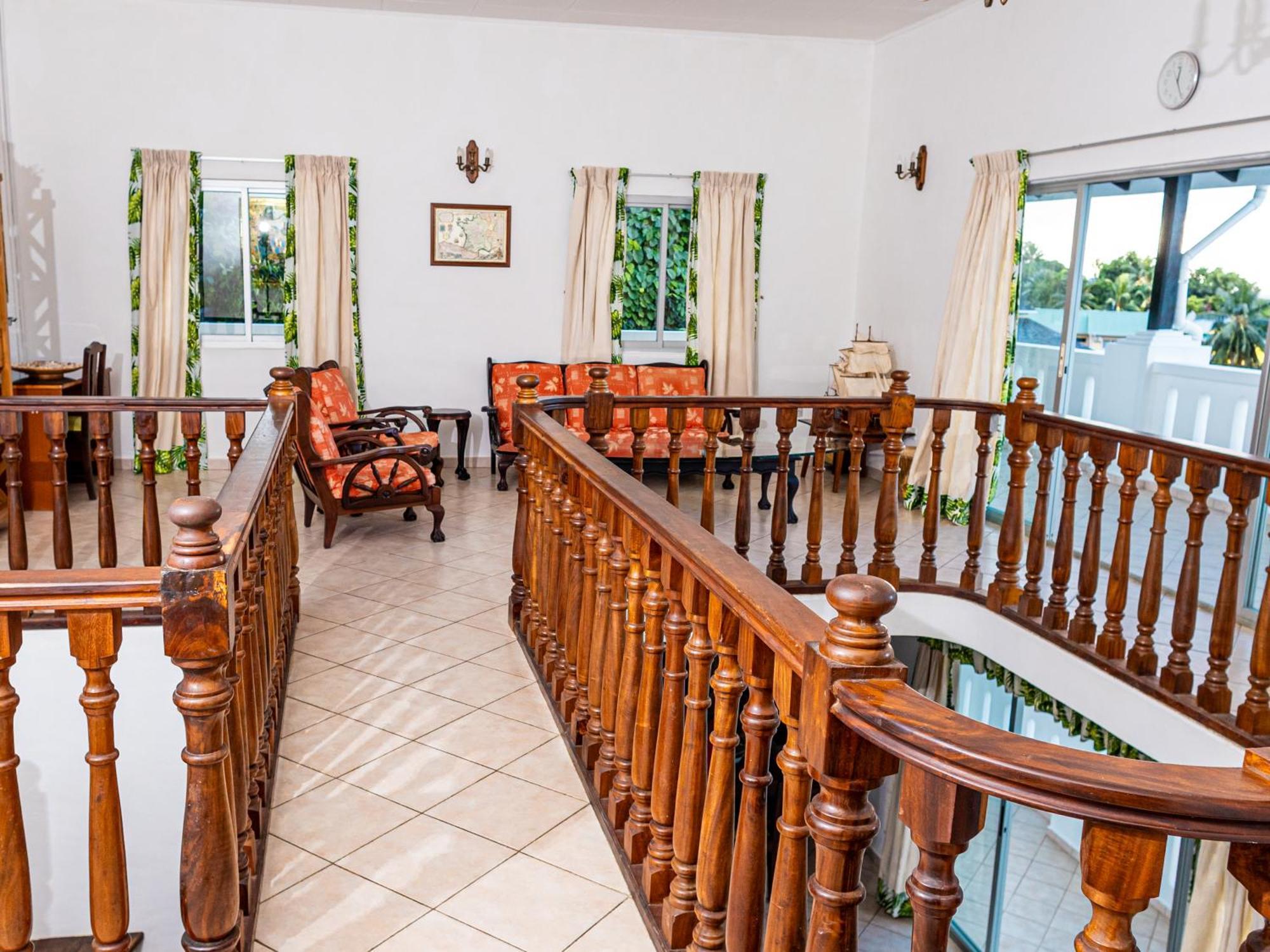 Bottle Palm Villa Victoria Dış mekan fotoğraf