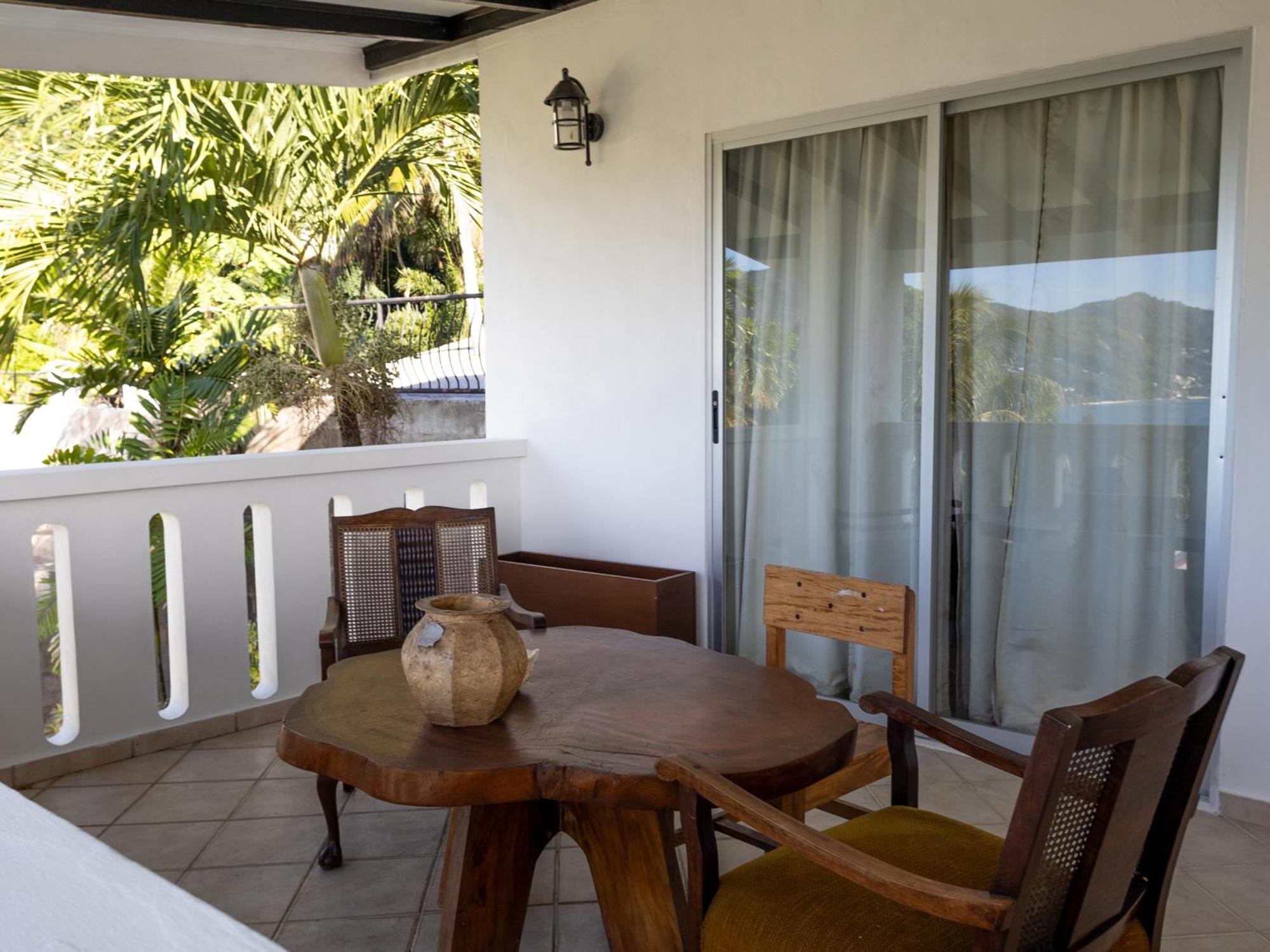 Bottle Palm Villa Victoria Dış mekan fotoğraf